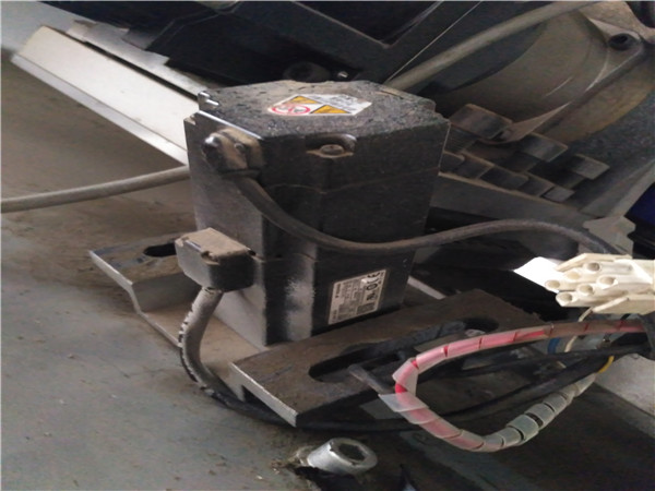 刨槽机伺服检修